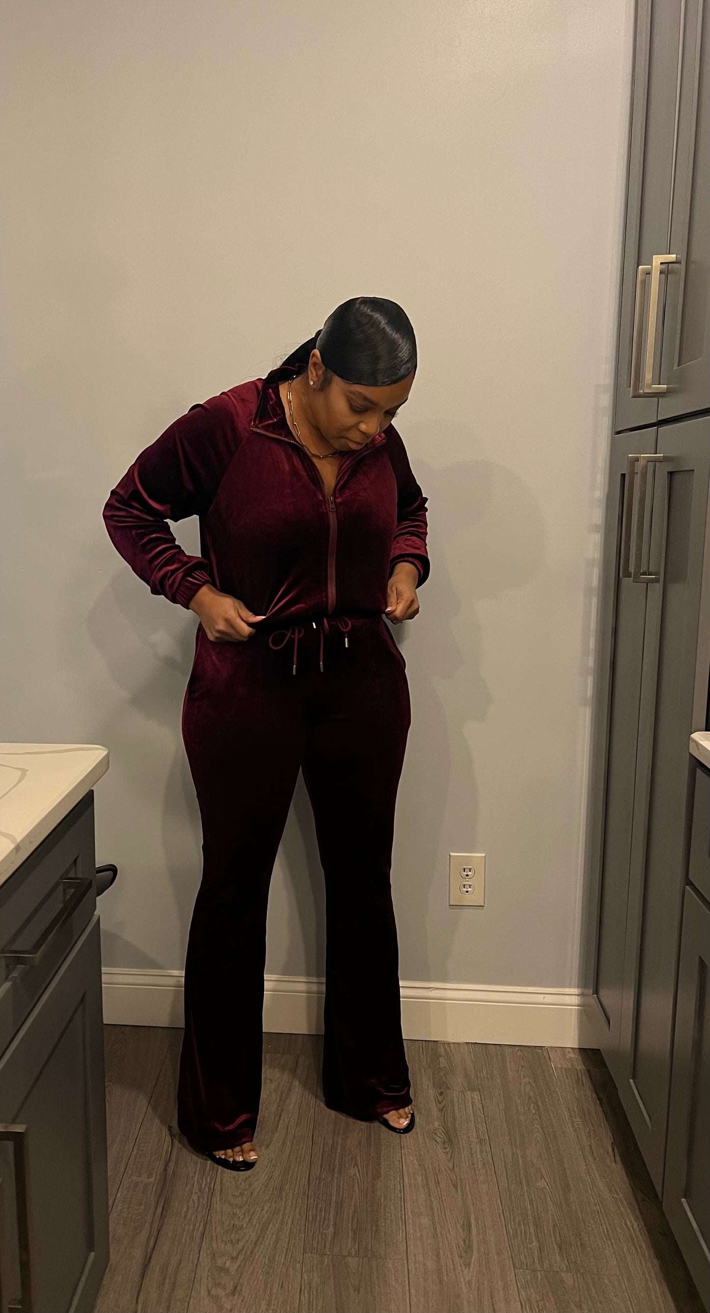 She's Expensive| Set